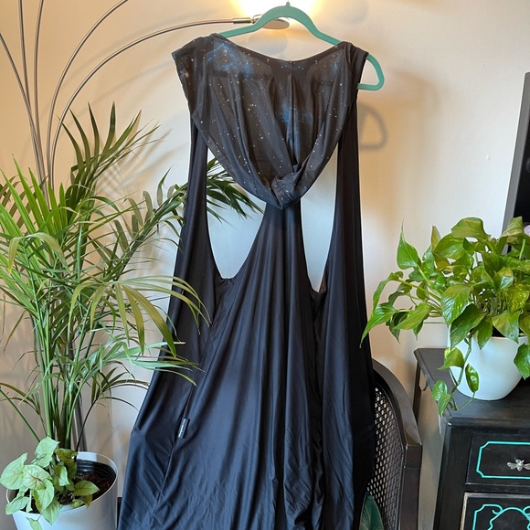 RARE BLACK MILK GALAXY AND BLACK REVERSIBLE CAPE - Picture 2 of 3